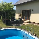 Villa Dum U Koupaliste